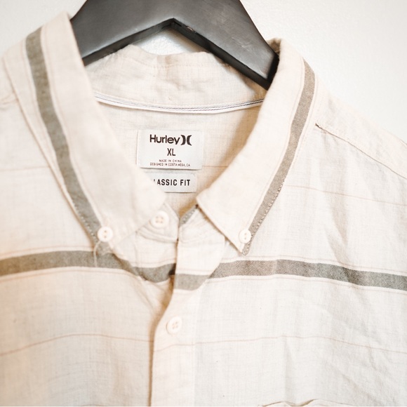 Hurley Classic Fit Button Up - Picture 3 of 5